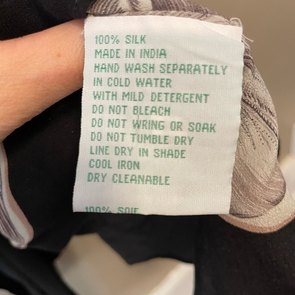 Silk Floral Print Tunic Top - Picture 7 of 7